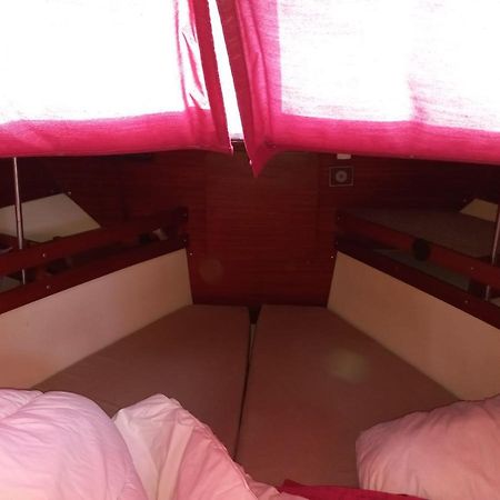 לאוקאט Bateau Hebergement Insolites מראה חיצוני תמונה